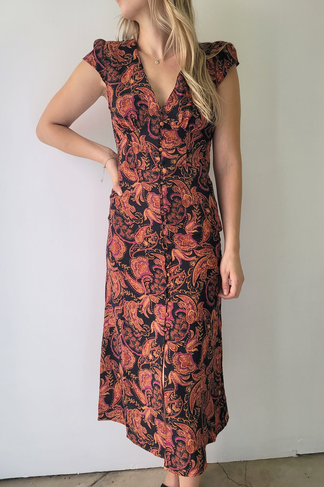 Dex Purple & Orange Paisley Midi Dress – Luscious Boutique Dex Purple & Orange Paisley Midi Dress – Luscious Boutique