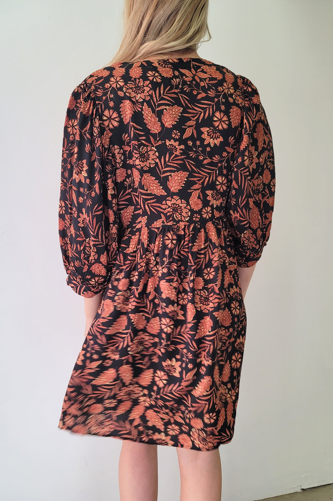 Dex Black & Cinnamon Floral Tie Front Mini Dress