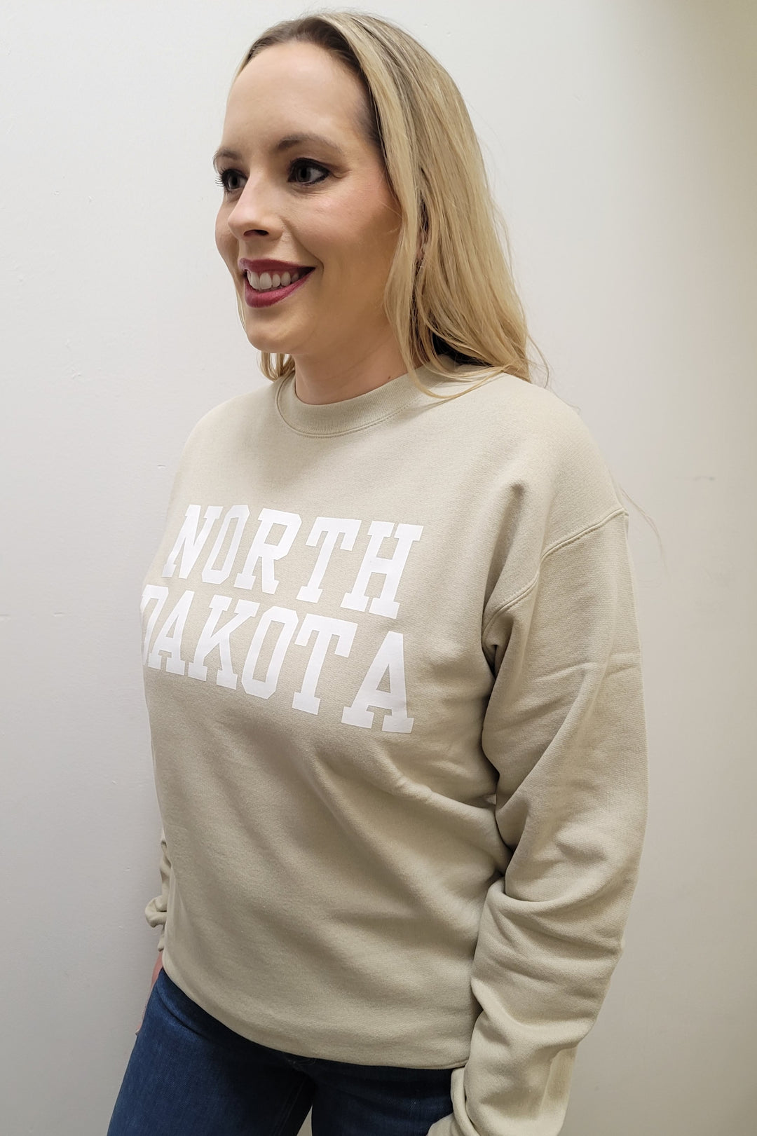 North Dakota Tan Graphic Crewneck Sweatshirt