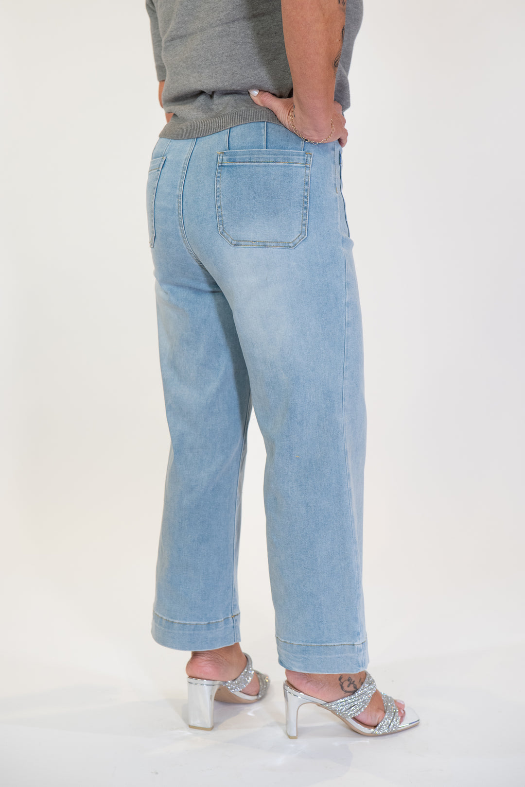 APNY Light Indigo Patch Pocket Cropped Wide Leg Jeans