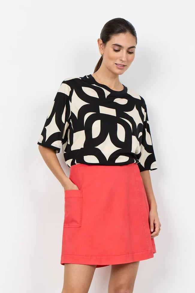 Soyaconcept Black & White Felicity Graphic Boxy Top